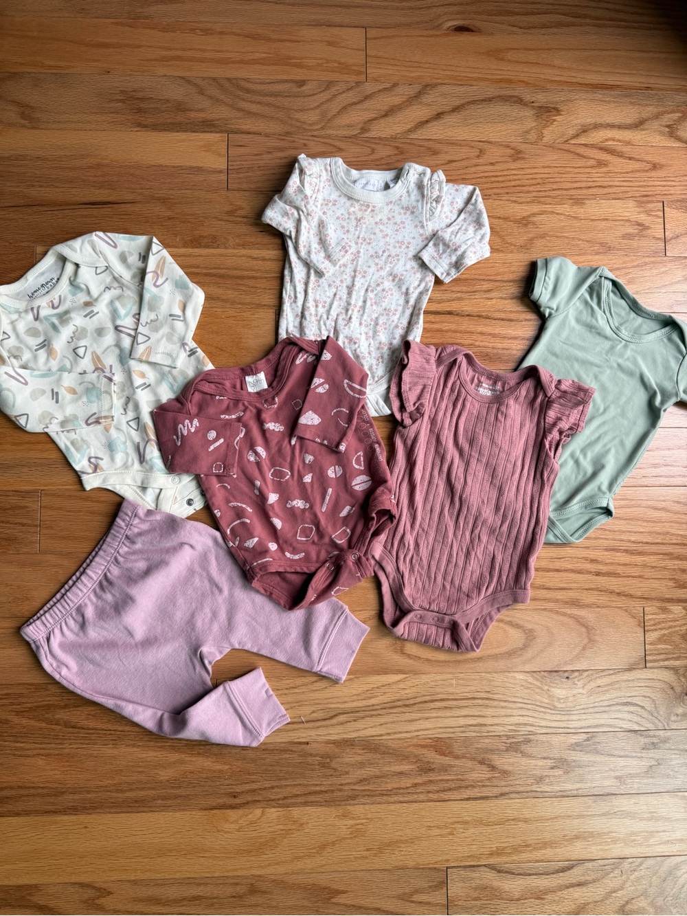 Organic baby girl bundle -Onesie & Legging Set - Jamie Kay, north of west,